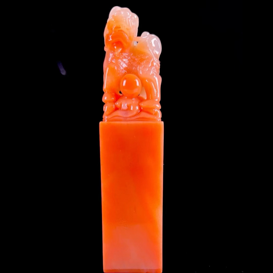 结晶芙蓉石麒麟踏浪印章 重115.5克 尺寸2.4/2.4/9.9cm
