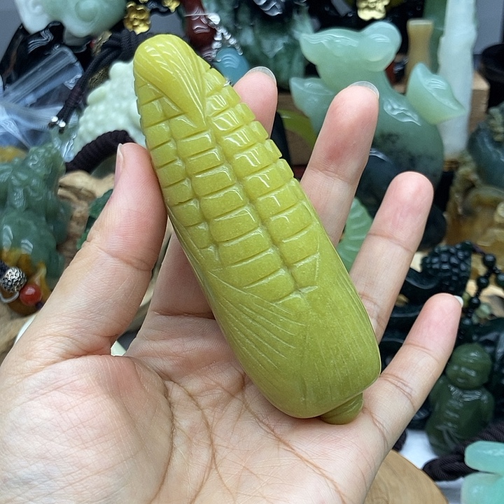 岫玉未镶嵌手把件