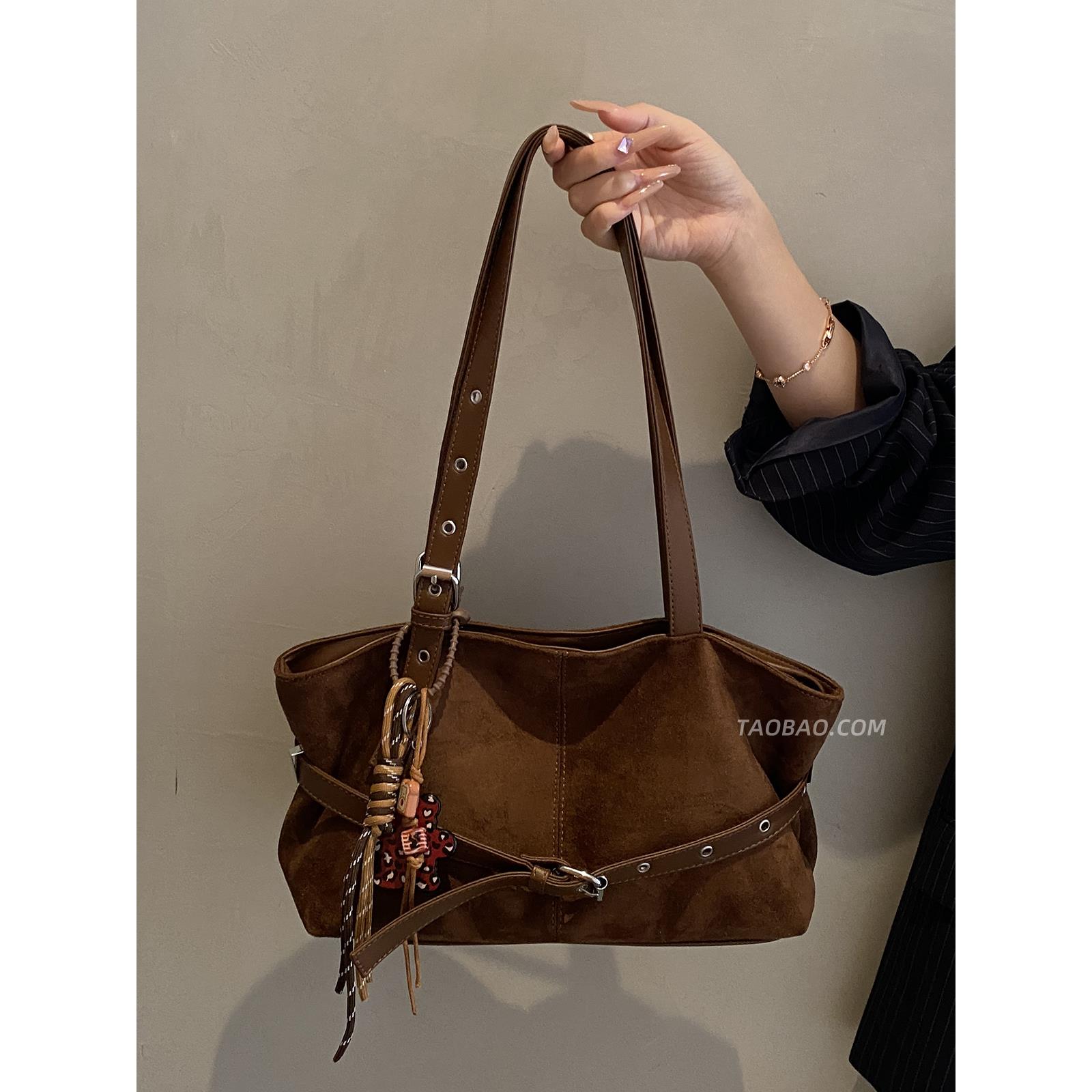 通勤复古麂皮绒包包女2025新款大容量单肩腋下包松弛感手提托特包