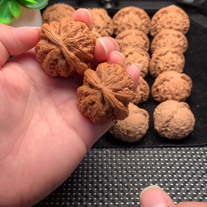 文玩核桃把件42球筋