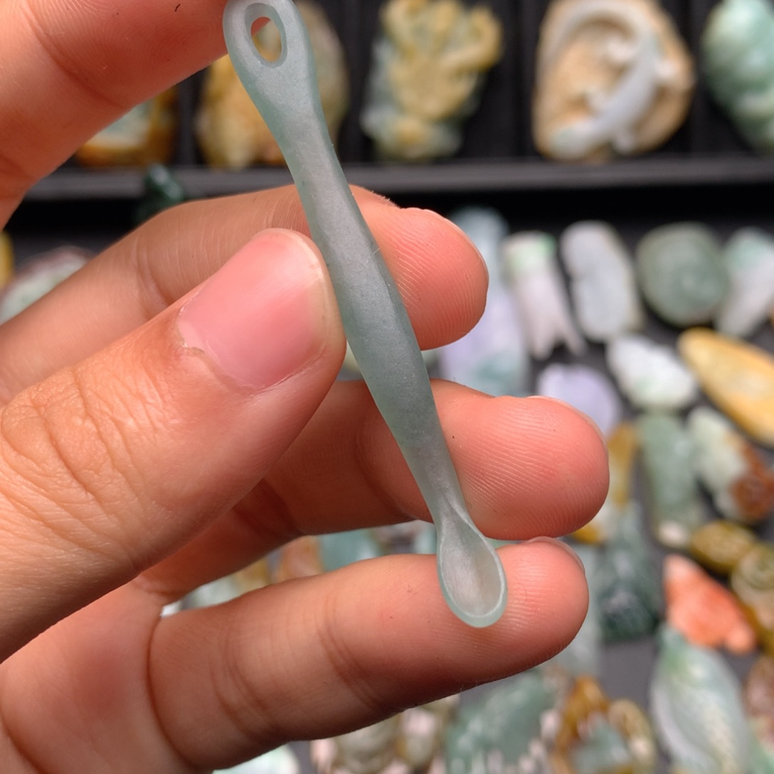 定制翡翠未镶嵌翡翠