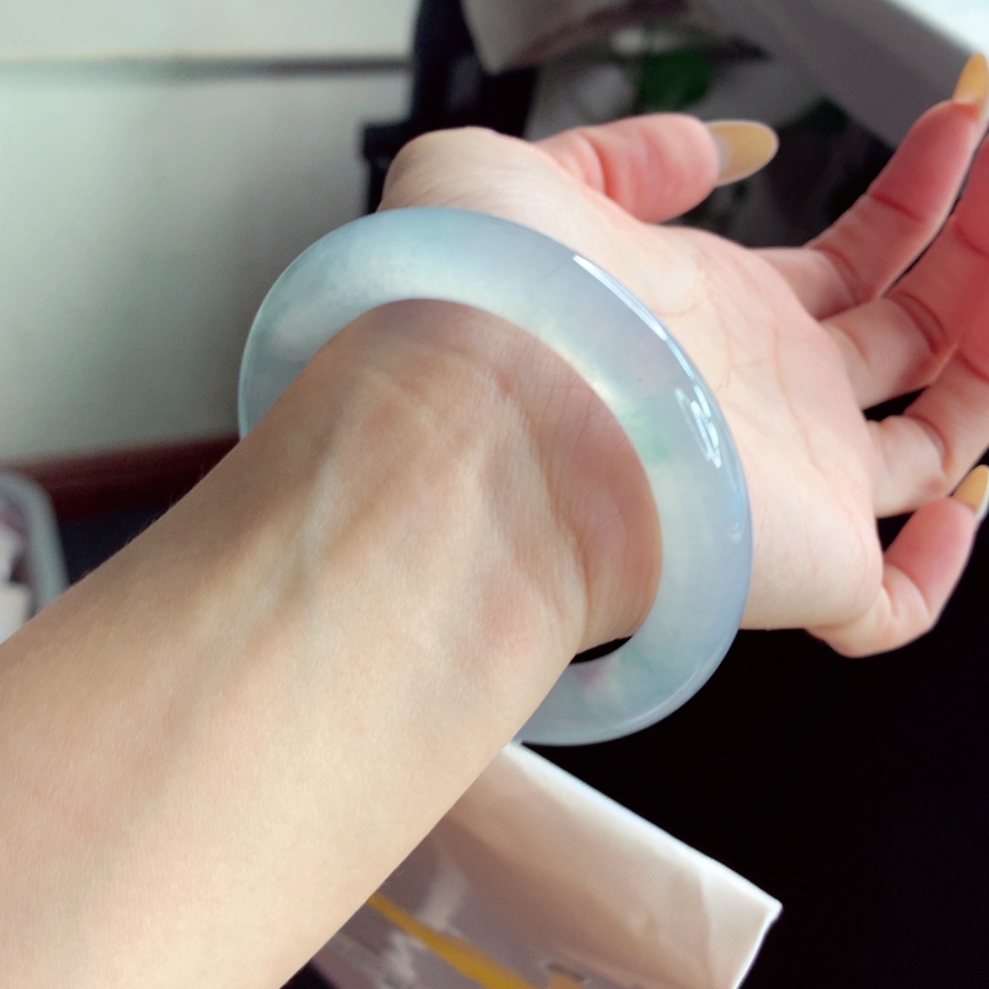 翡翠手镯未镶嵌51.8 蓝钢毕业 灵