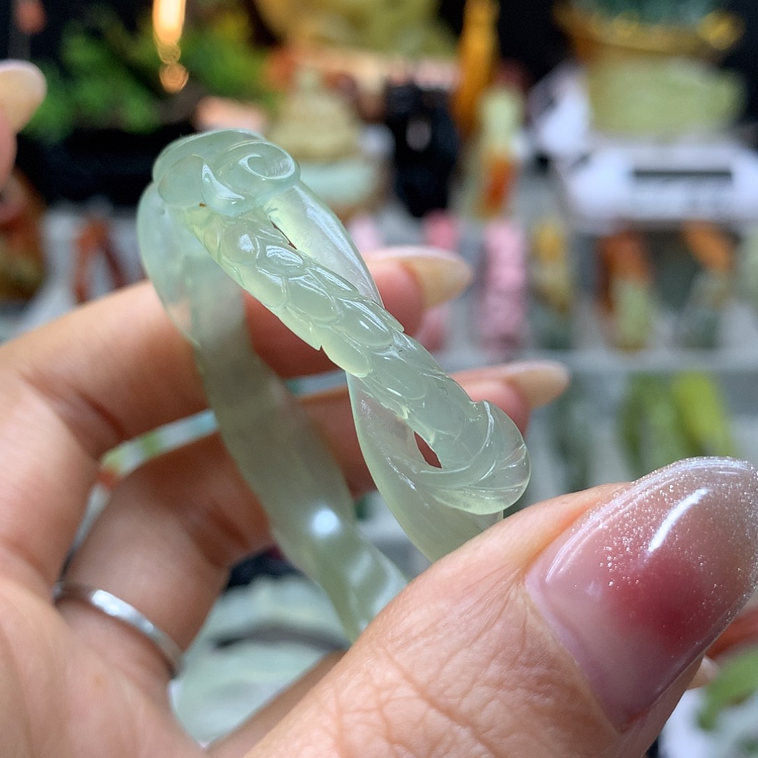 蛇纹石玉手镯未镶嵌莉*