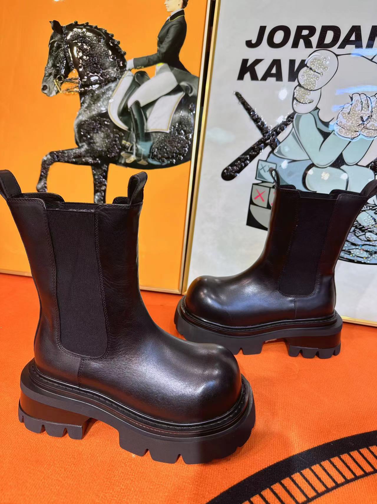 时尚百搭厚底中筒女士靴