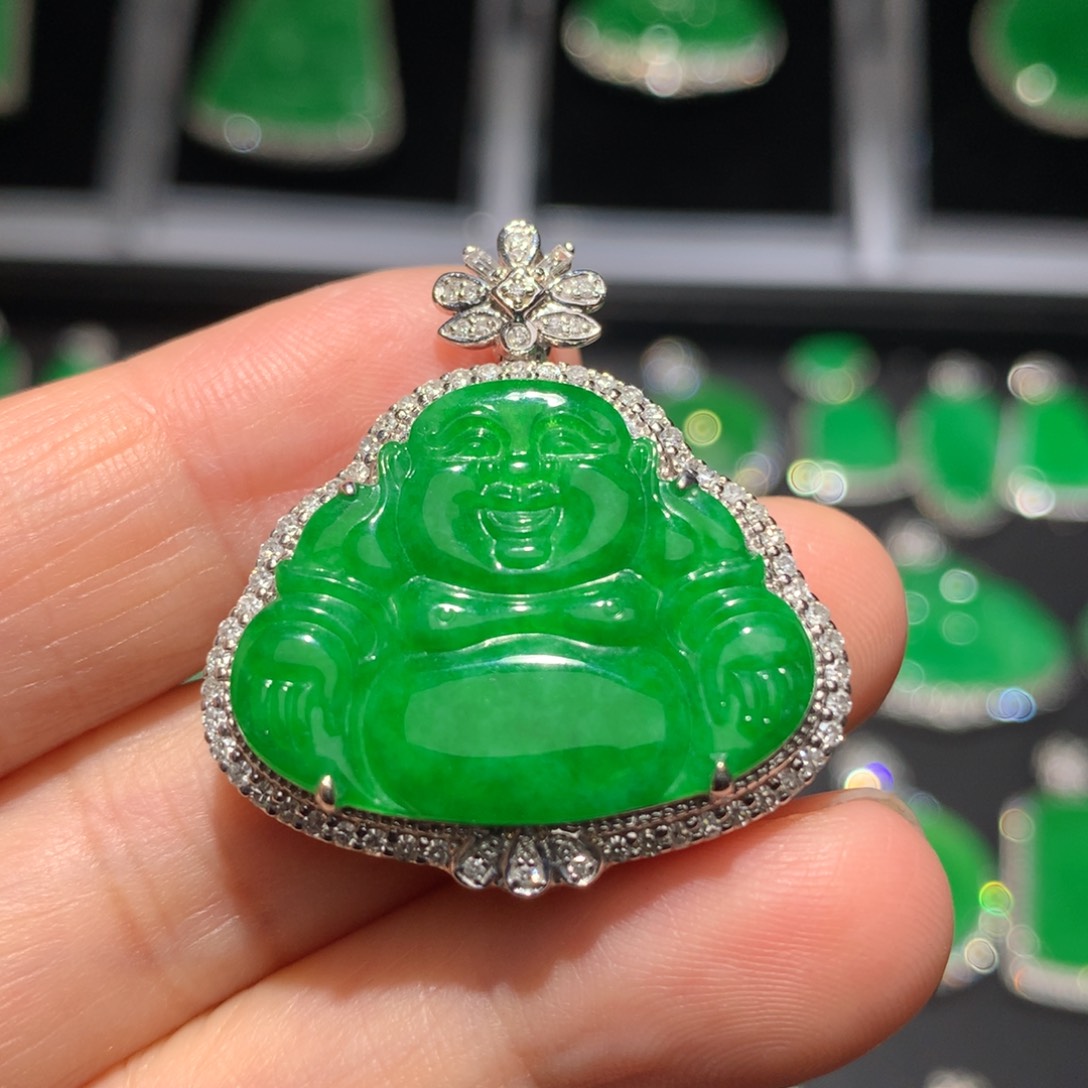 翡翠颈饰18K金镶嵌翡翠