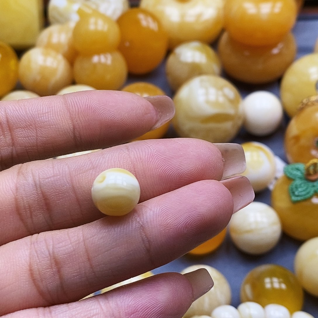 蜜蜡未镶嵌珠宝奇石嘎***?