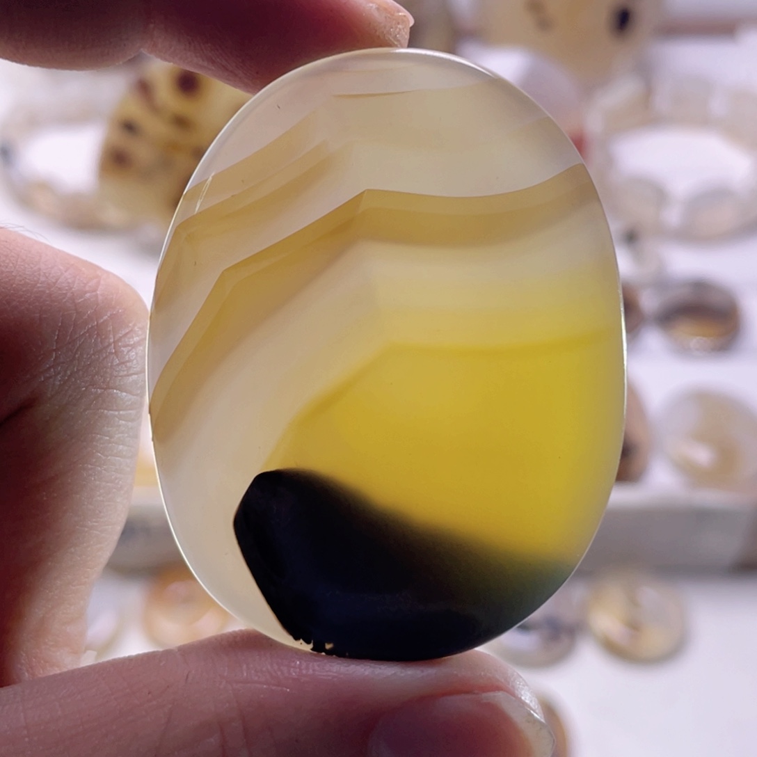 玛瑙/玉髓未镶嵌珠宝奇石