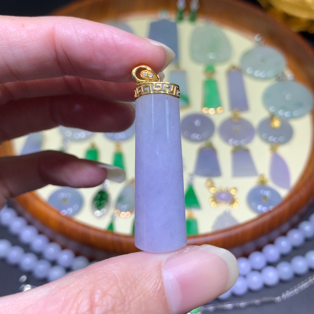 翡翠吊坠(不含链)18K金镶嵌