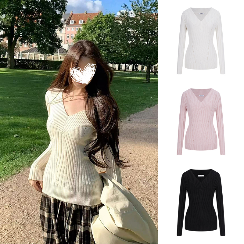 Moses Queen/魔西女王纯欲甜辣慵懒高级感V领复古保暖针织衫