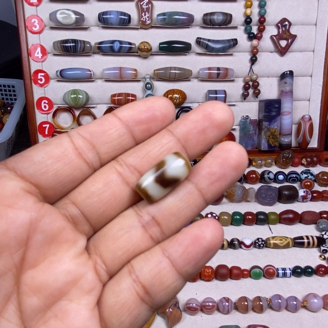 玛瑙/玉髓珠宝奇石未镶嵌青*