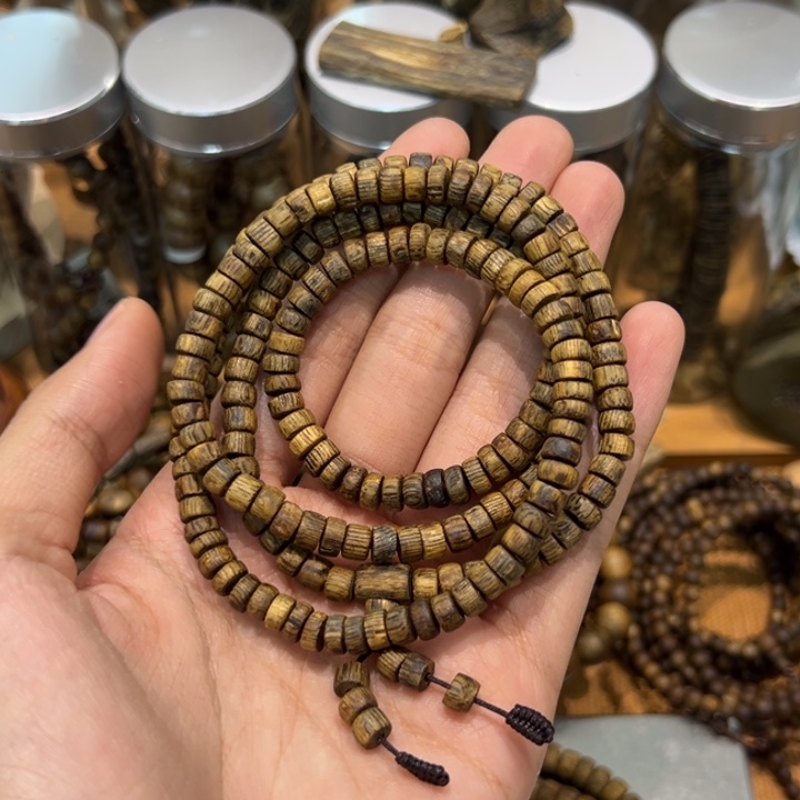 拨***云沉香沉香碎屑0.6厚片珠