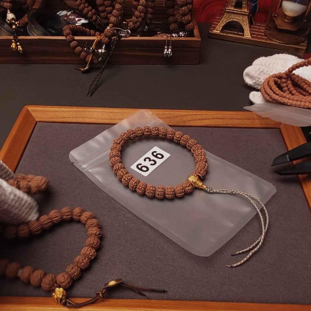 吊坠金刚菩提哦哦哦哦哦哦哦