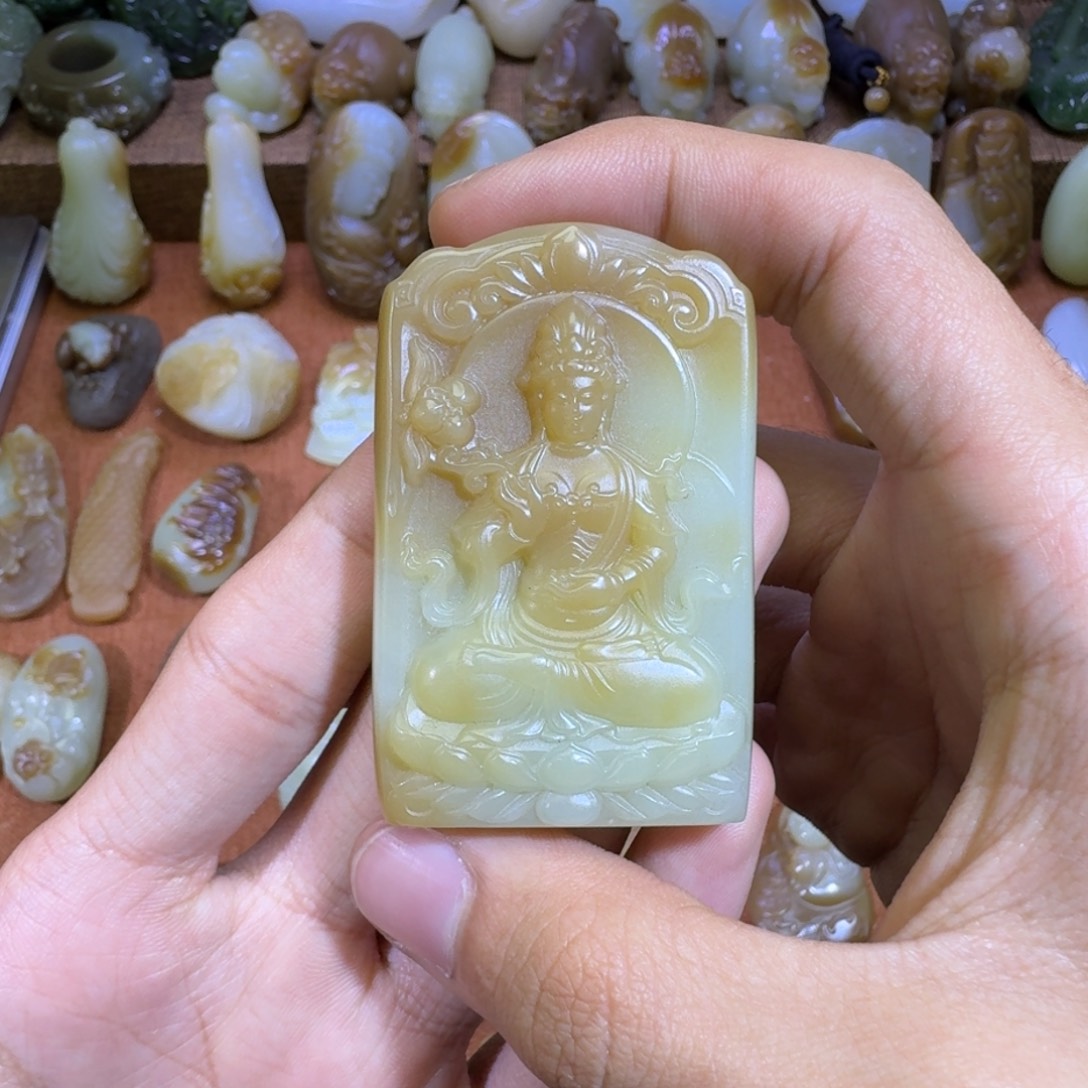 和田玉未镶嵌颈饰