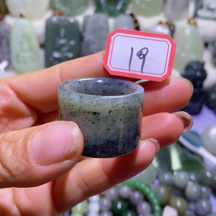 和田玉边角料未镶嵌