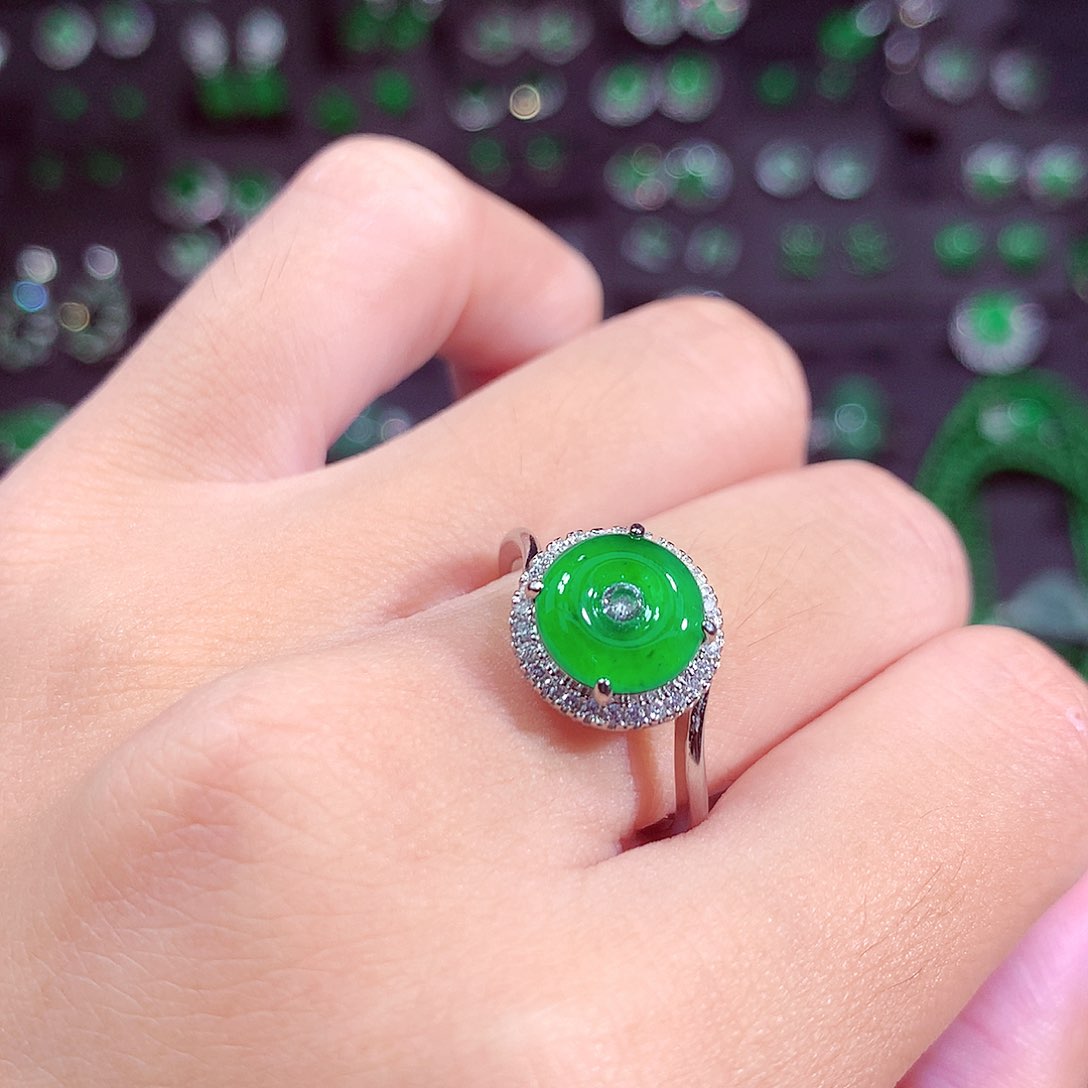 翡翠未镶嵌颈饰天然