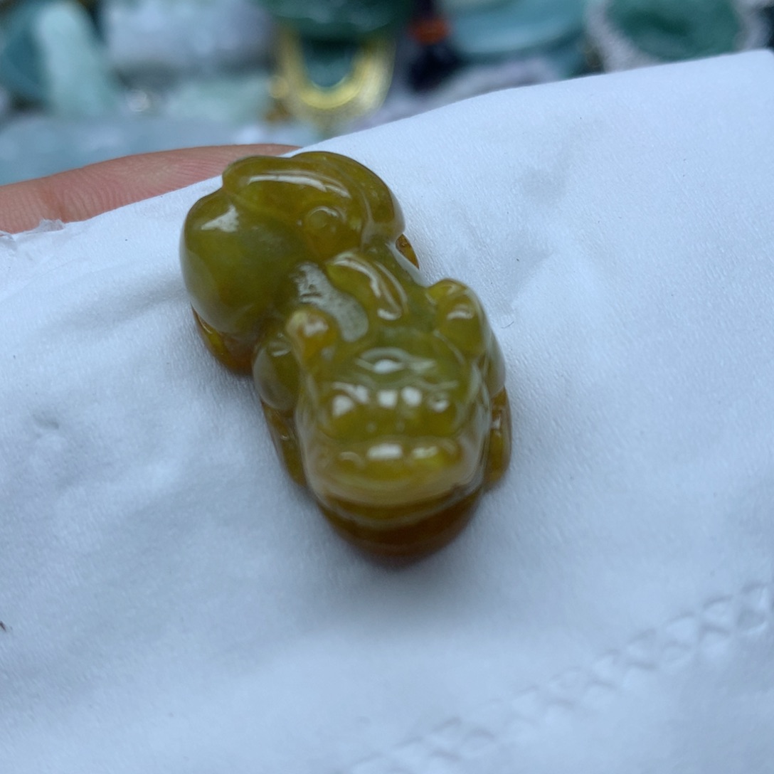 翡翠颈饰未镶嵌吊坠