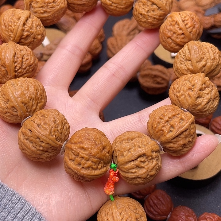 征***文玩核桃把件矮壮粗筋磨盘