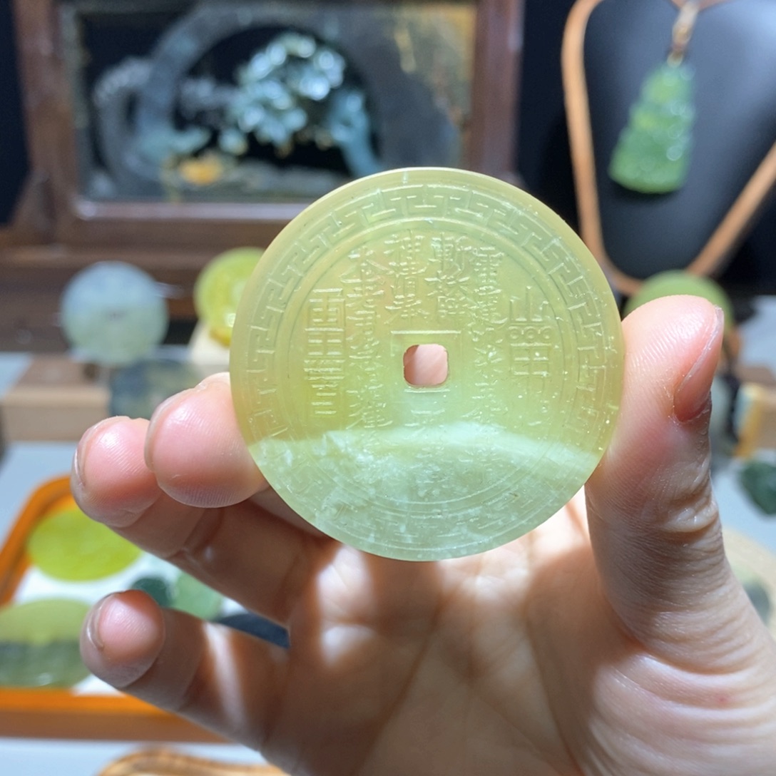 岫玉未镶嵌颈饰颈饰3