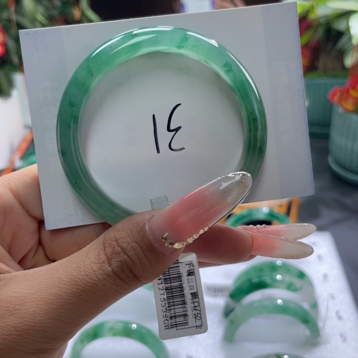 石英质玉手镯未镶嵌