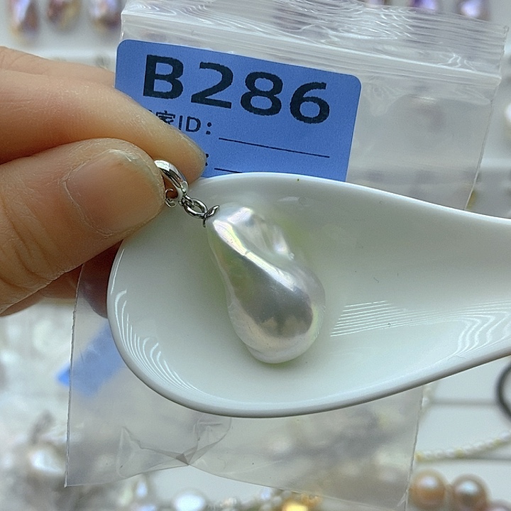 淡水珍珠颈饰未镶嵌