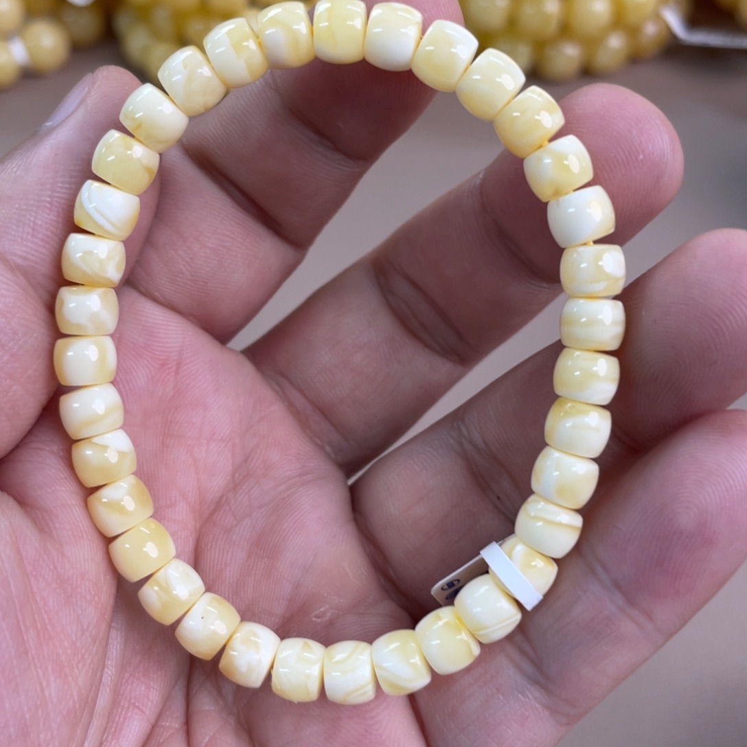 琥珀裸石未镶嵌01600000000000