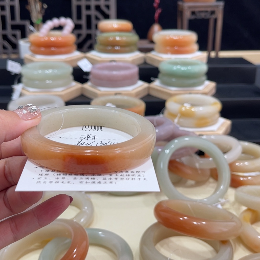 石英质玉手镯未镶嵌可*