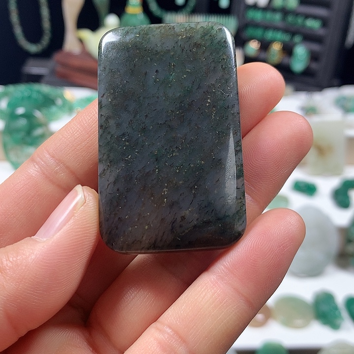 未镶嵌独山玉颈饰