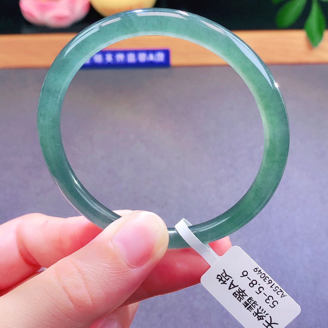 翡翠未镶嵌手镯天然翡翠