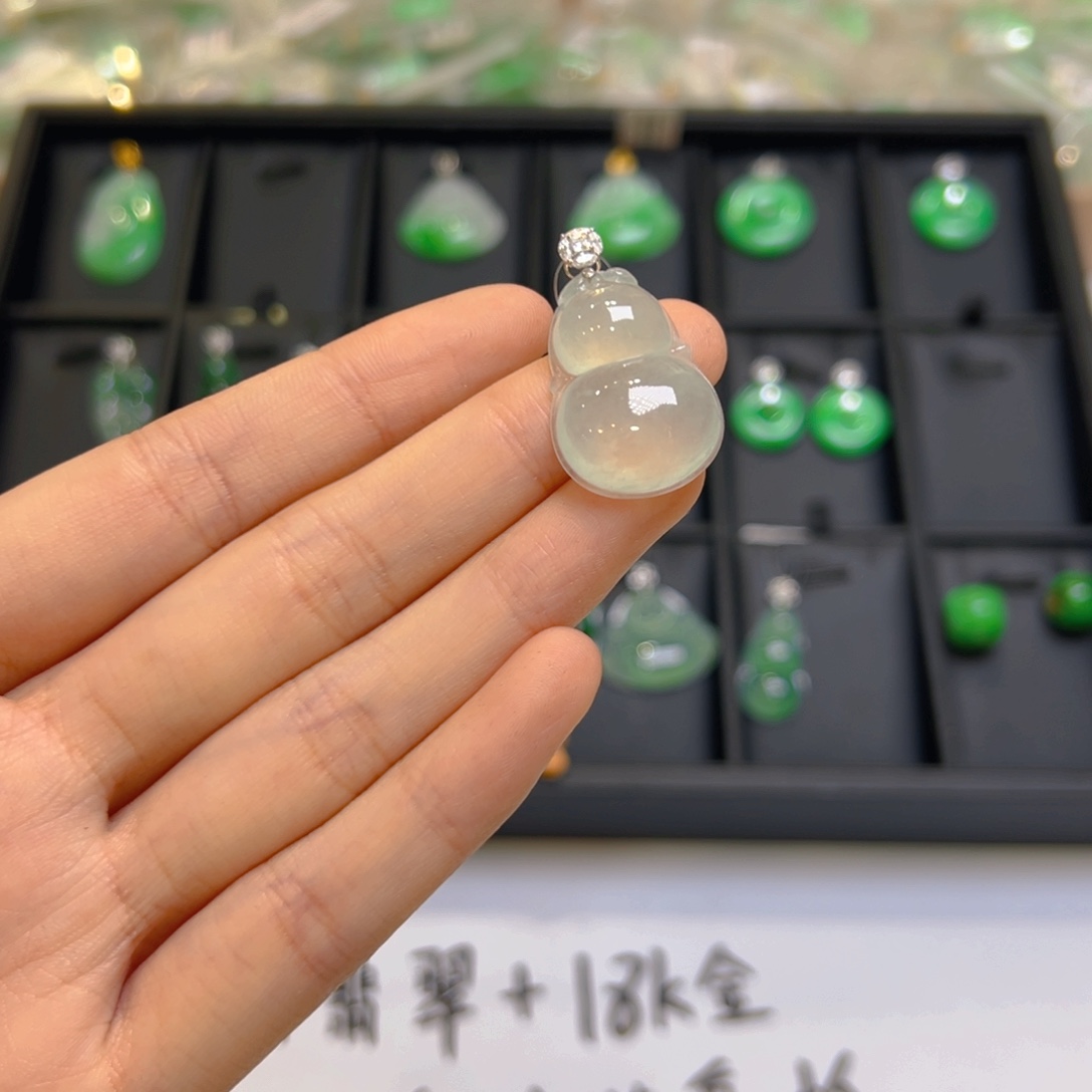 翡翠18K金镶嵌吊坠(不含链)