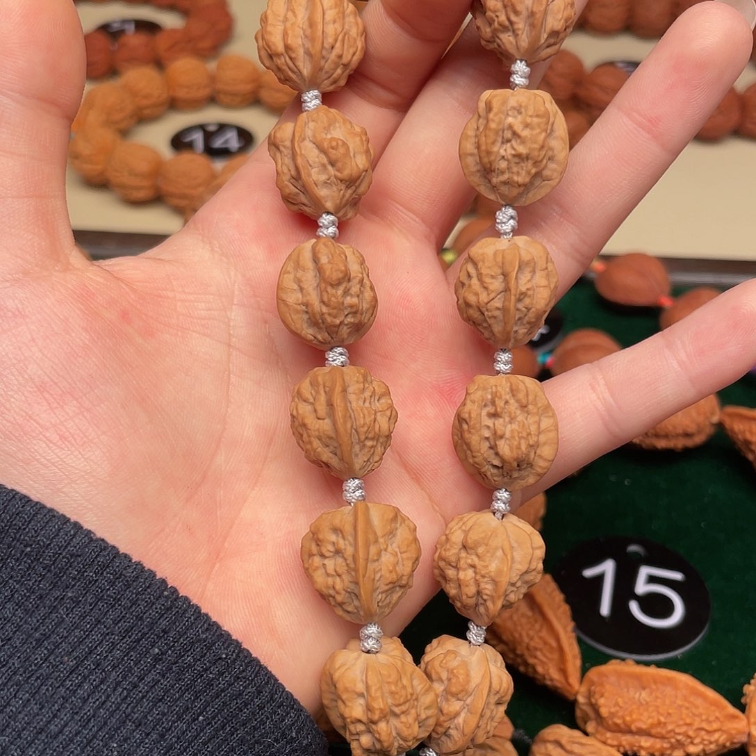 狮***座吊坠文玩核桃蛤蟆