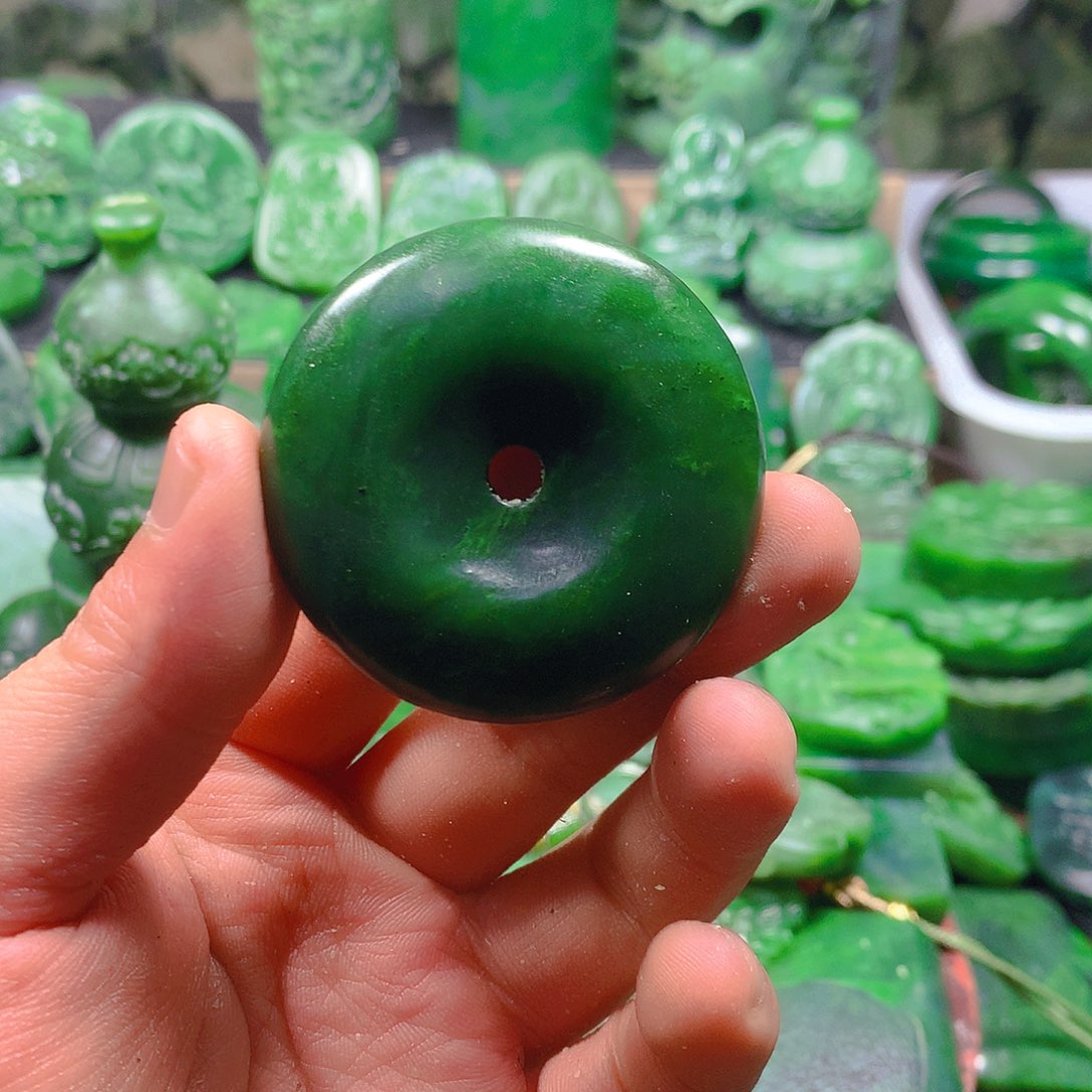 厶***，和田玉（碧玉）未镶嵌珠宝奇石