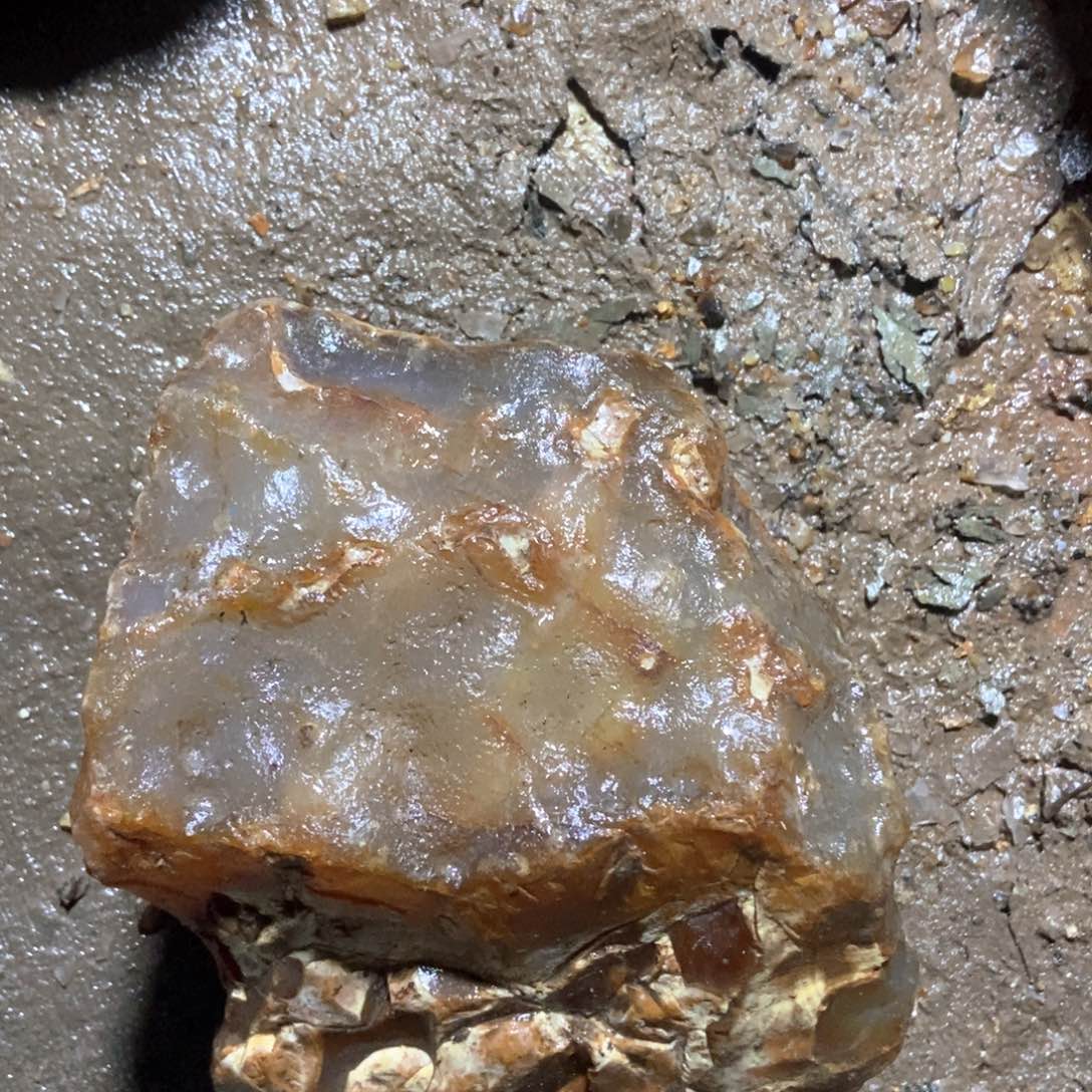 悦***悦定制玛瑙原石切开不退