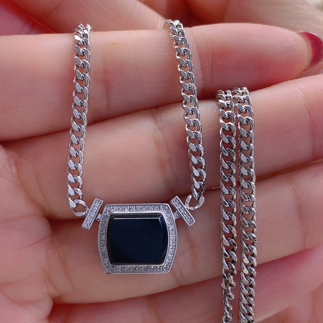 翡翠颈饰18K金镶嵌吊坠