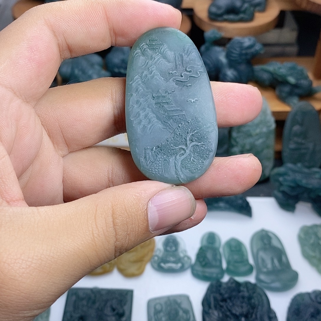 定制翡翠未镶嵌龙牌