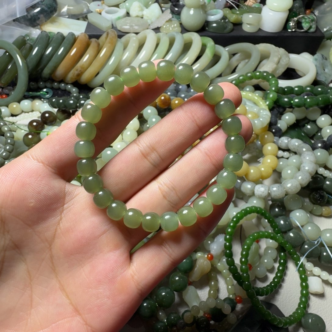 和田玉未镶嵌手串