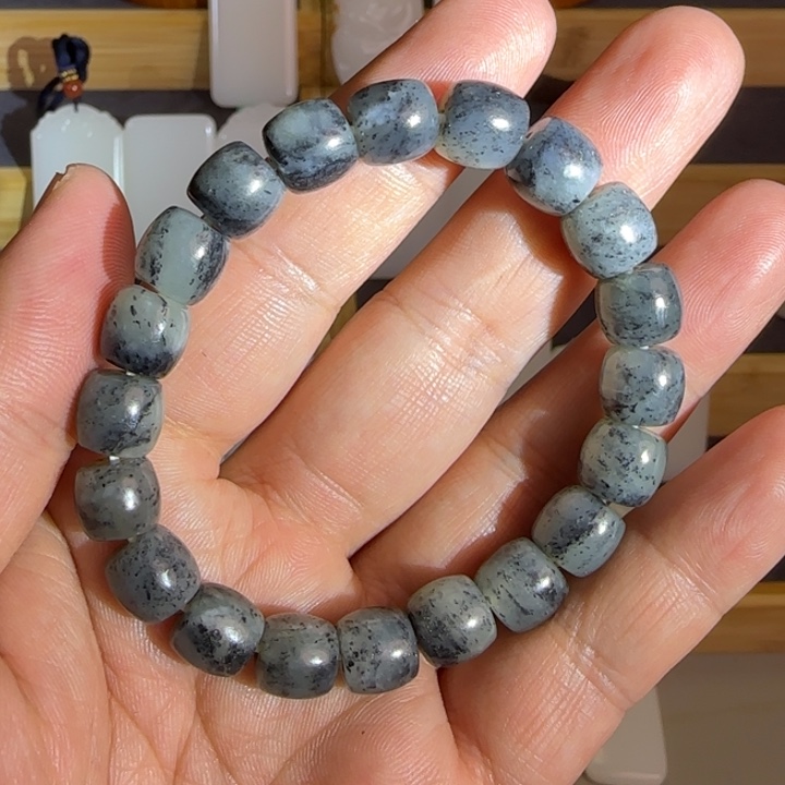 和田玉手串未镶嵌