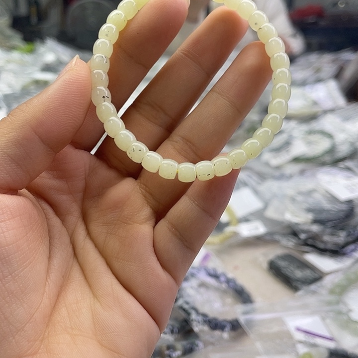 和田玉未镶嵌手串