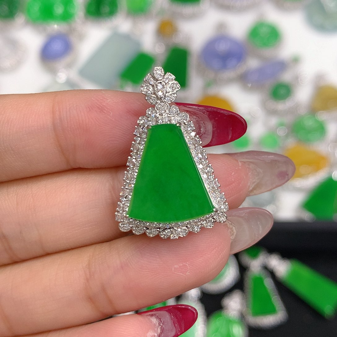 翡翠颈饰18K金镶嵌1111111111