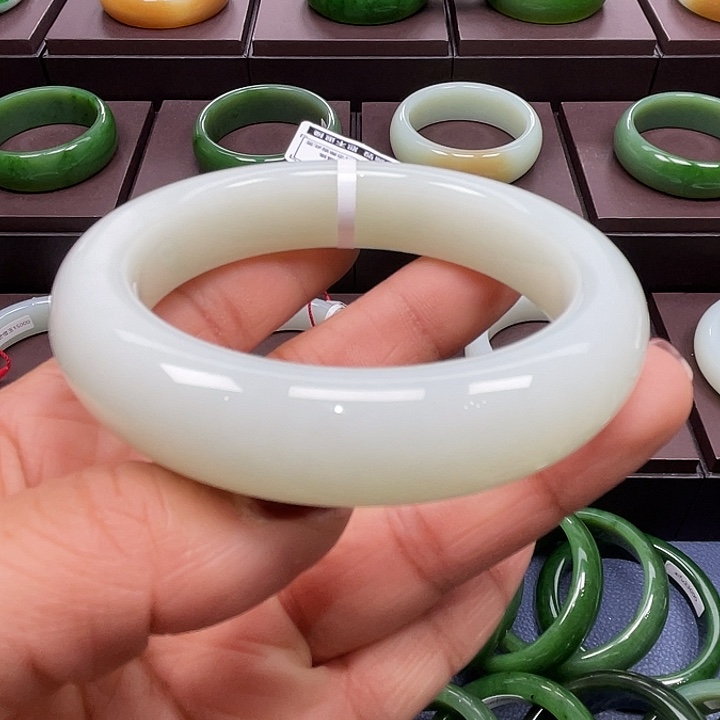 和田玉未镶嵌手镯5758