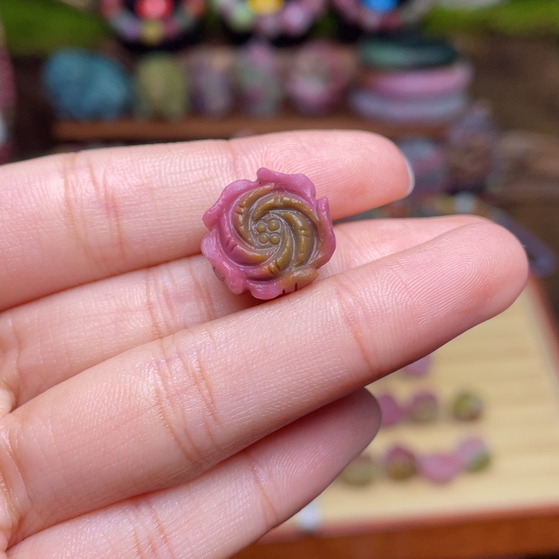 玛瑙/玉髓珠宝半成品未镶嵌几*华盐源玛瑙花花