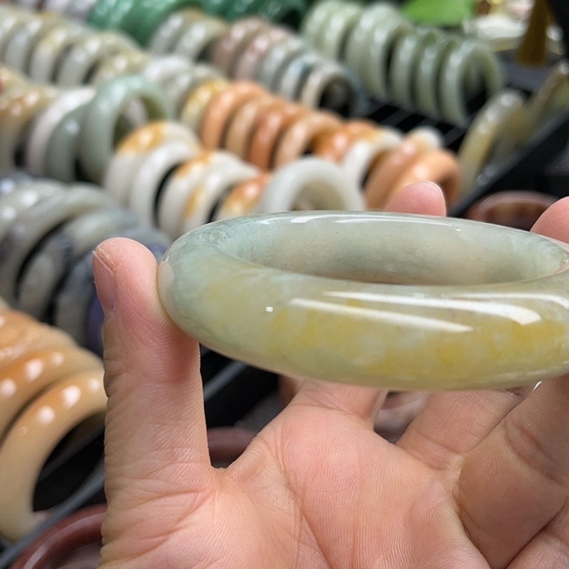 【闪购商品】石英质玉手镯未镶嵌糖蓝冰福利