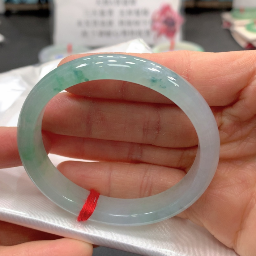 【闪购商品】翡翠手镯未镶嵌翡翠