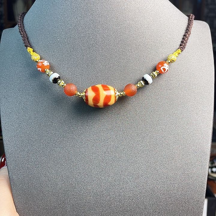 玛瑙/玉髓颈饰合金