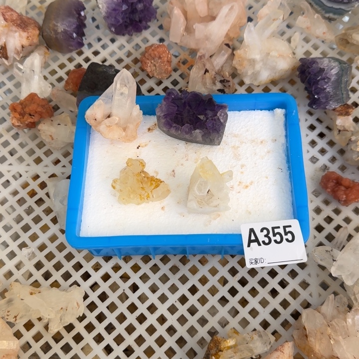 欣***。水晶珠宝半成品未镶嵌