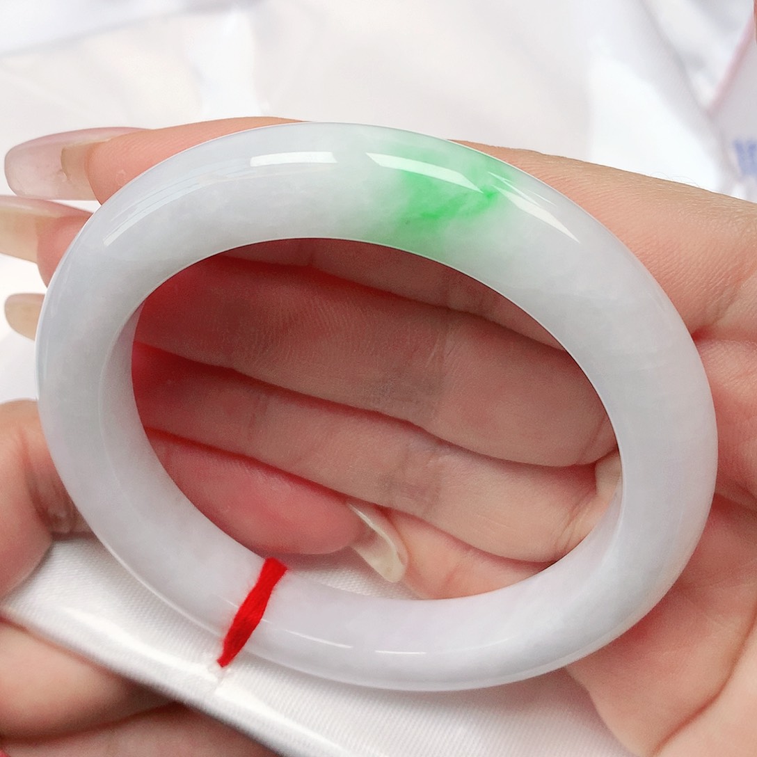 翡翠手镯未镶嵌抖音979