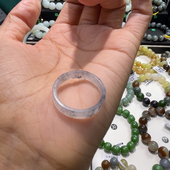 跩****手链未镶嵌和田玉