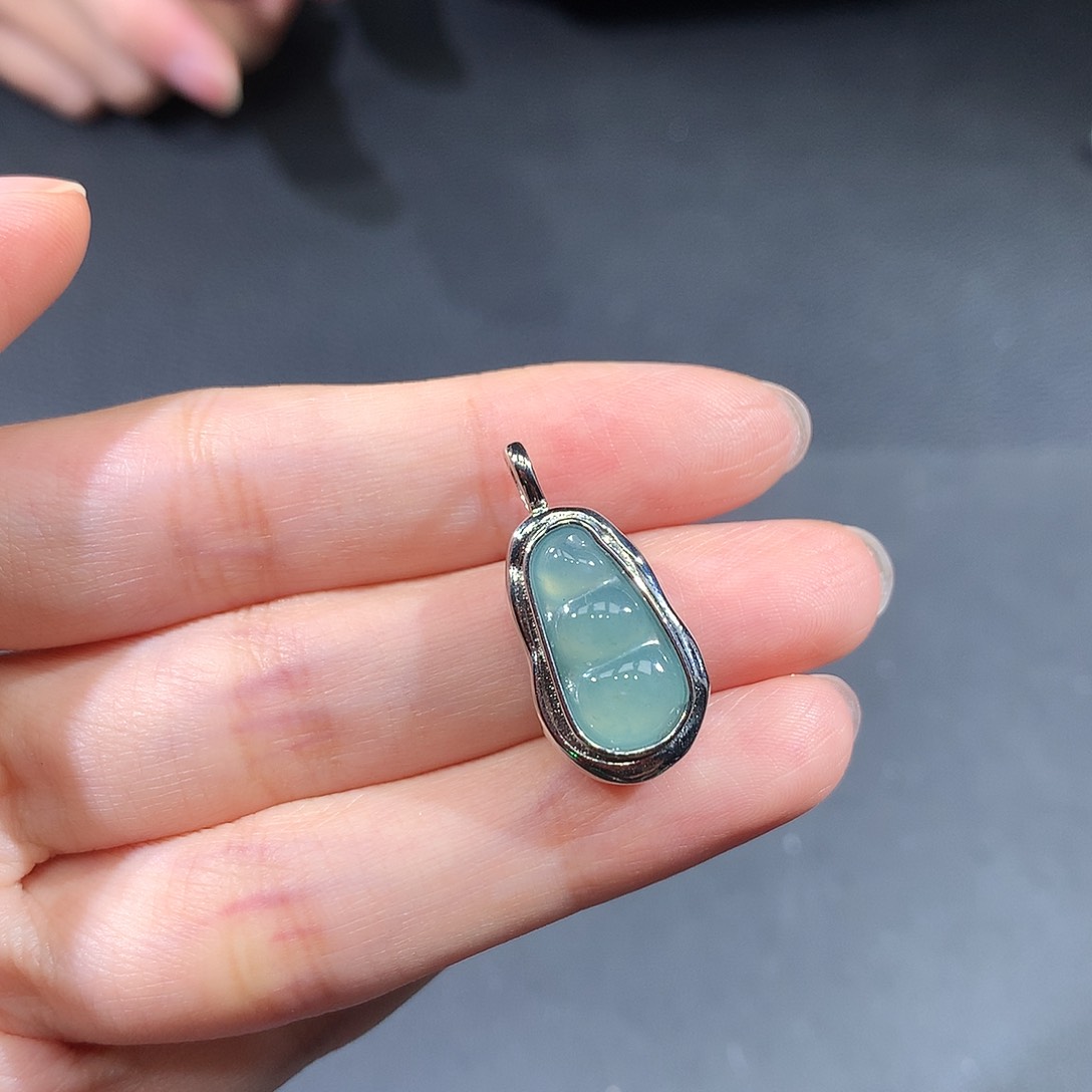 未镶嵌戒指翡翠翡翠