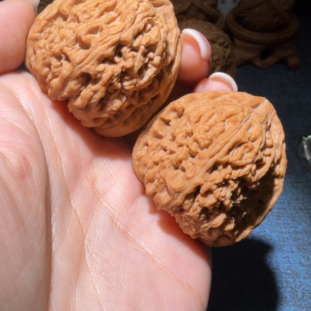 文玩核桃把件黄*南疆石