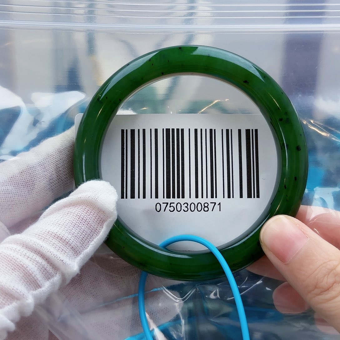 和田玉手镯未镶嵌包容6263