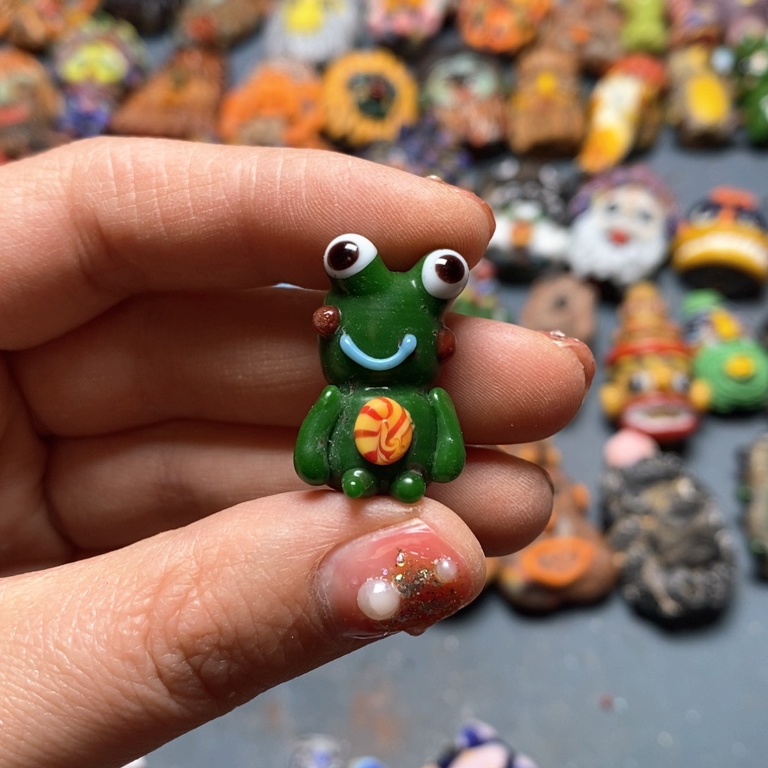 琉璃颈饰印度尼西亚青蛙